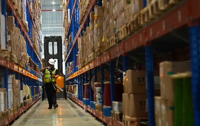 Article Image for Artificial Intelligence in Supply Chain Management