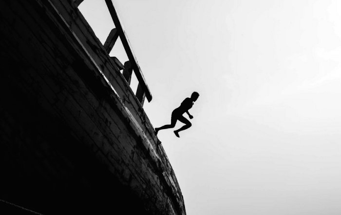 Article Image for Founders Navigating Risk in Competitive Industries