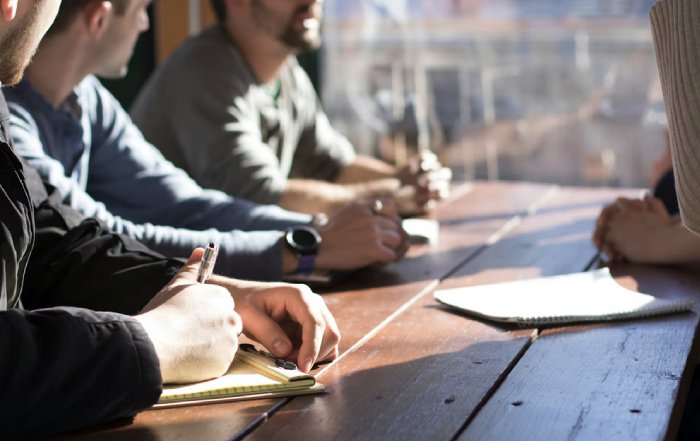 Article Image for Global Economic Shifts Affecting Employment Patterns